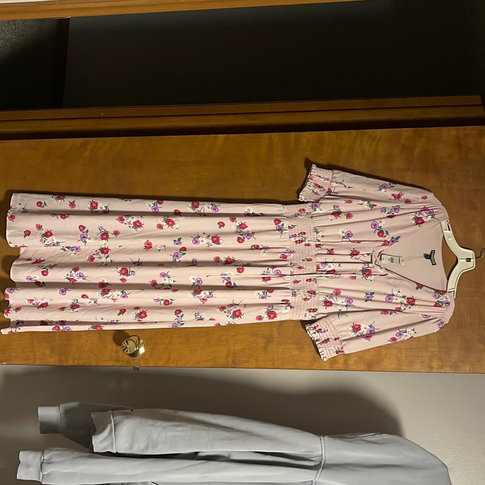 Dress - floral -M